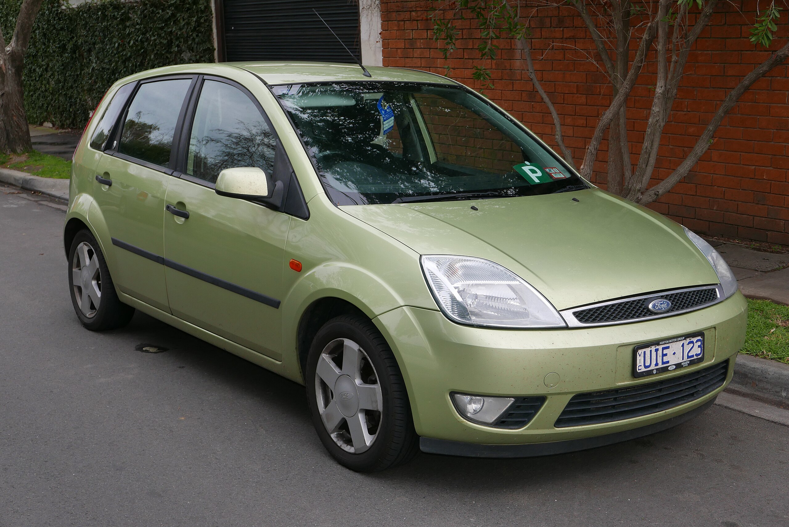 2005_Ford_Fiesta_